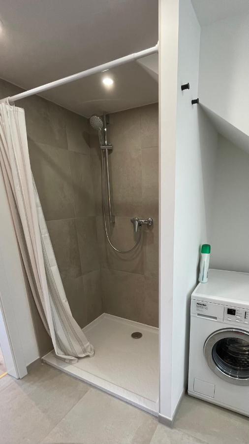 Roemer Apartment Und Zimmer Turkheim Exteriör bild