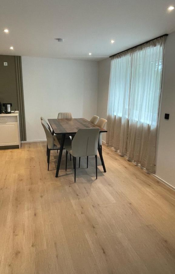 Roemer Apartment Und Zimmer Turkheim Exteriör bild