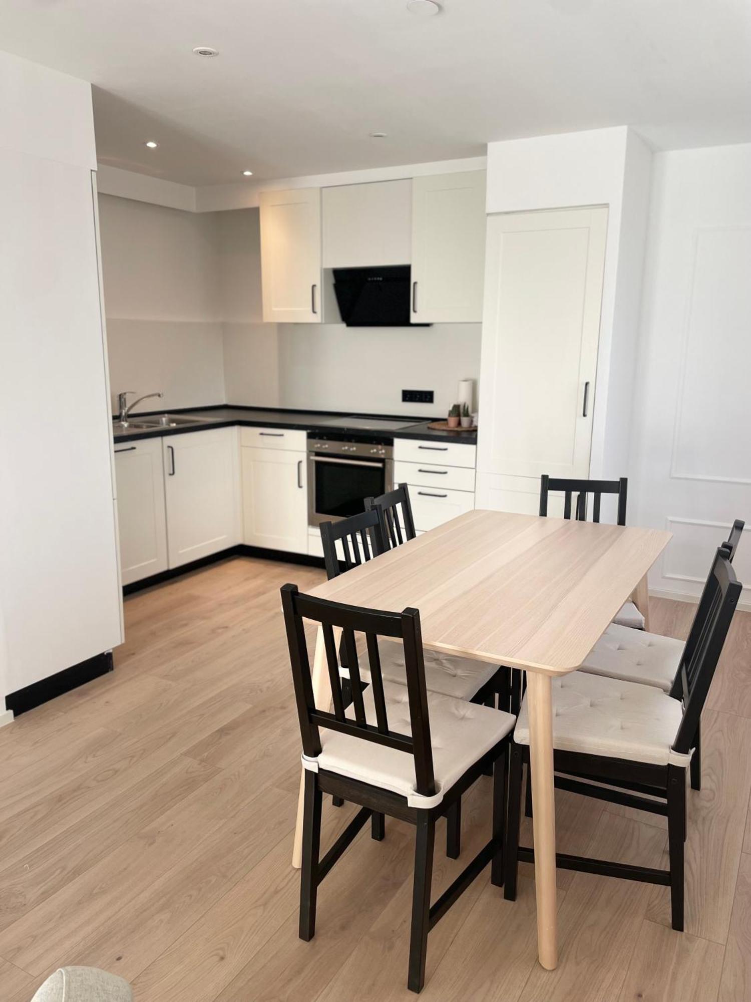 Roemer Apartment Und Zimmer Turkheim Exteriör bild